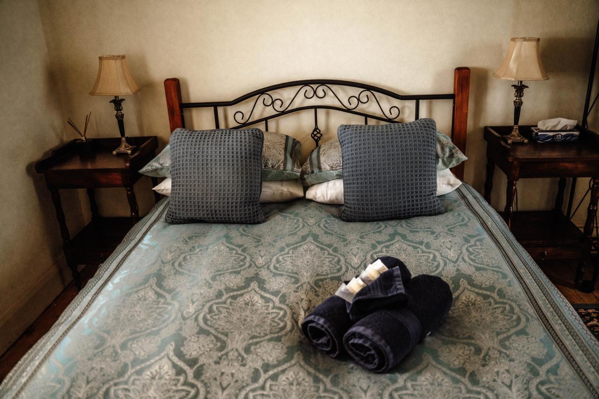 Vale Of Avoca Hotel Charlton Екстериор снимка