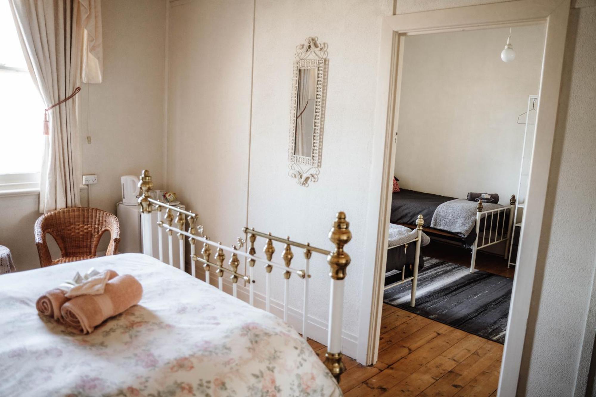 Vale Of Avoca Hotel Charlton Екстериор снимка