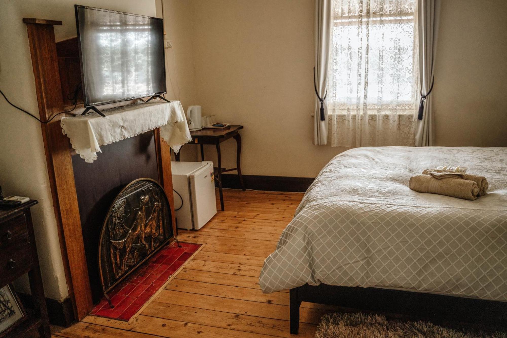 Vale Of Avoca Hotel Charlton Екстериор снимка