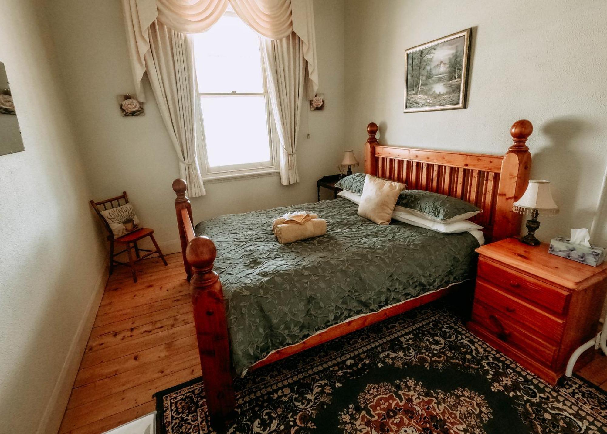 Vale Of Avoca Hotel Charlton Екстериор снимка